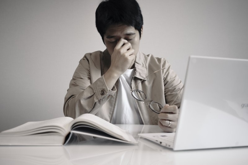 [뉴시스] 중국의 한 프로그래머가 과로 끝에 심장마비로 숨을 거둔 가운데, 중국 IT 업계의 악명 높은 '996 근무제'가 다시 한번 거론됐다. *기사 본문과는 무관한 사진. (사진=유토이미지) *재판매 및 DB 금지