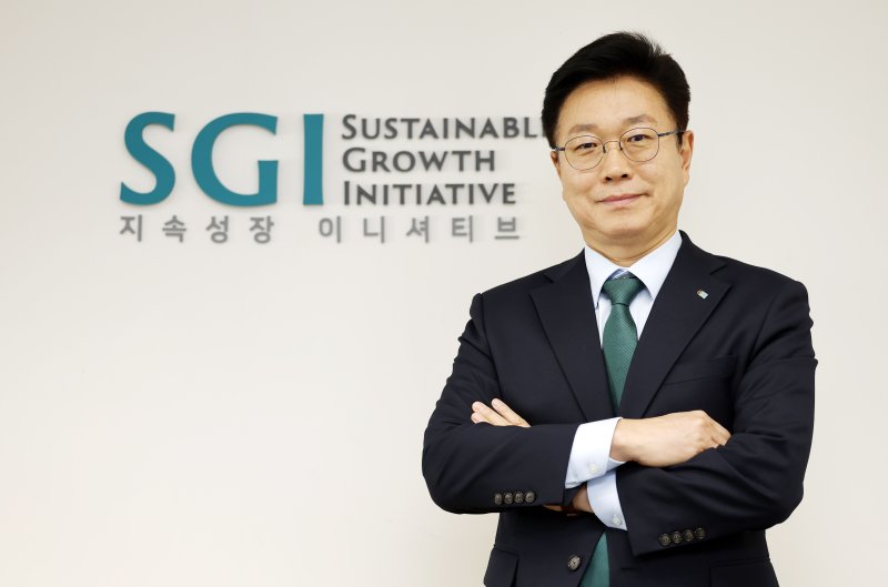 [서울=뉴시스] 김혜진 기자 = 박양수 대한상의 SGI 원장이 30일 서울 중구 대한상공회의소에서 뉴시스와 인터뷰에 앞서 포즈를 하고 있다. 2026.01.30. jini@newsis.com