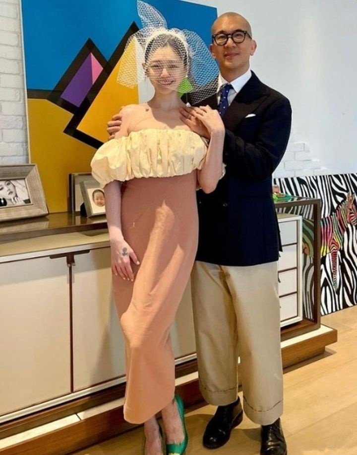 故서희원 1주기…아직도 묘소 지키는 구준엽