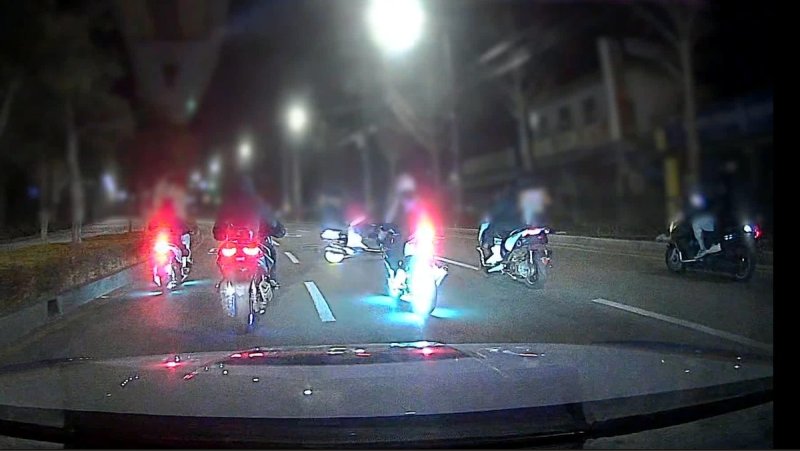 폭주족 모습 (출처=연합뉴스)