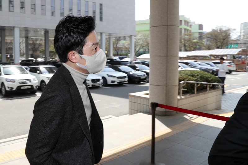 가상 화폐를 상장해 주겠다는 명목으로 수십억 원을 받은 혐의를 받는 프로골퍼 안성현. 2024.4.2/뉴스1 ⓒ News1 이승배 기자