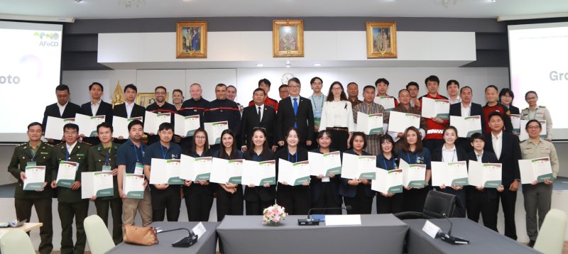 아시아 산불 교관 양성 과정 폐막식에서 참석자들이 기념사진을 촬영하고 있다. (산림청 제공.재판매 및 DB금지)/뉴스1