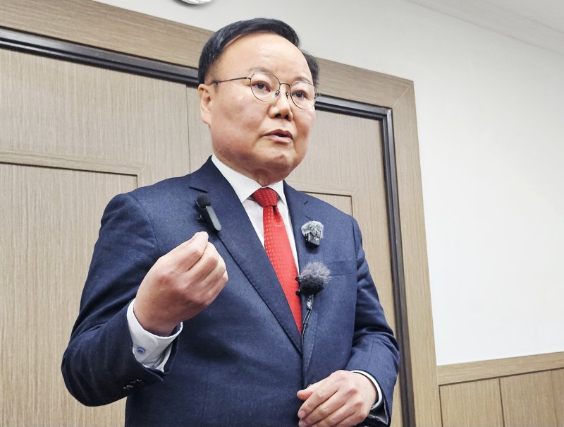 김재원 국민의힘 최고위원(62)이 2일 대구 수성구 국민의힘 경북도당에서 기자회견을 열고 6·3 지방선거 경북도지사 출마를 선언하고 있다. 2026.2.2/뉴스1 ⓒ News1 남승렬 기자