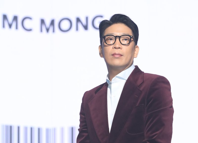 "MC몽, '졸피뎀 대리처방 의혹' 관련 前 의협 회장에 고발당해"