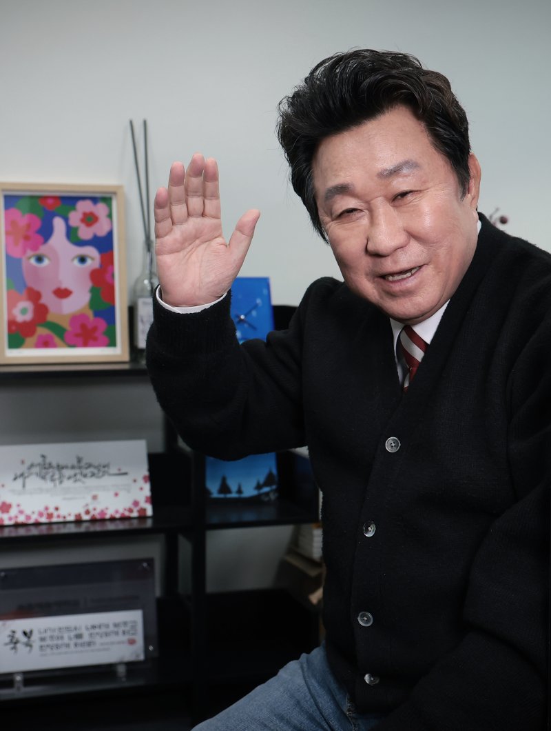 임하룡 인맥, '섭외력' 됐다…"동창회 소풍날 같은 토크쇼" [유튜버로 인생2막]