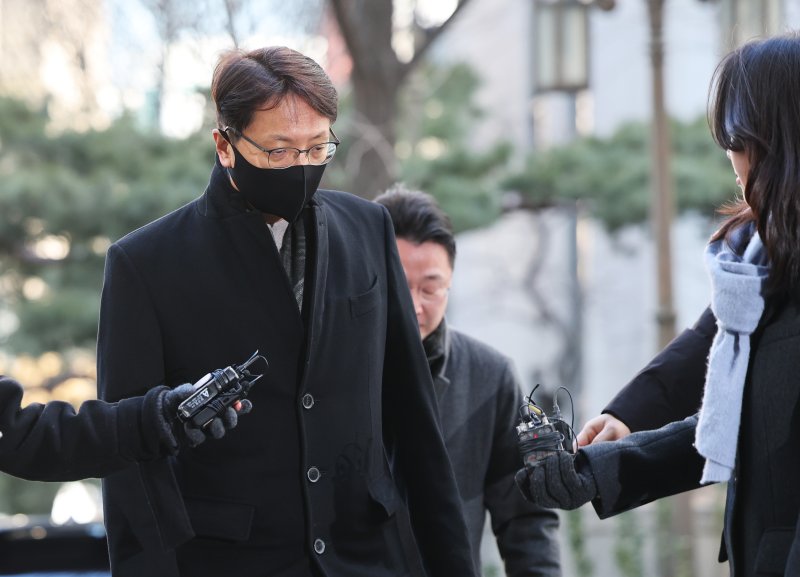 국회증언감정법상 위증 혐의를 받는 박대준 전 쿠팡 대표가 3일 오전 서울 마포구 서울경찰청 광역수사단 공공범죄수사대에서 조사를 받기 위해 출석하고 있다. 박 전 대표는 지난 해 12월 국회에서 열린 ‘쿠팡 연석 청문회’에서 위증한 혐의로 국회 과학기술정보통신위원회에 의해 고발됐다. 2026.2.3/뉴스1 ⓒ News1 오대일 기자