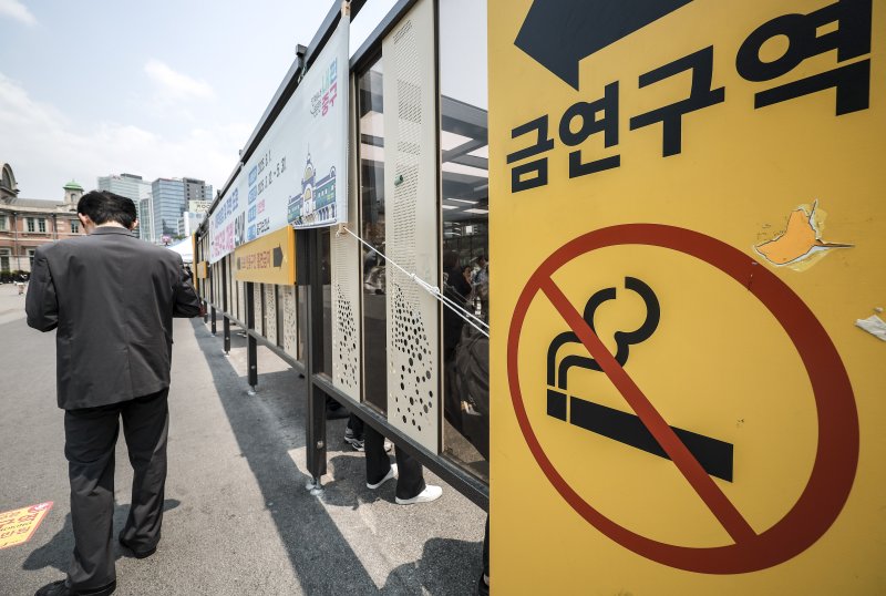 4월부터 금연구역에서 전자담배 못 핀다…규제 확대·적용