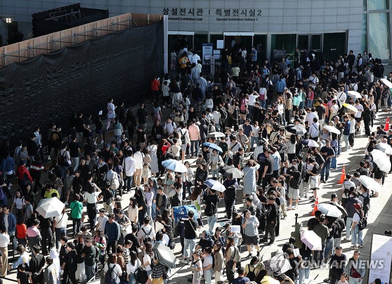 연휴 인파 (출처=연합뉴스)