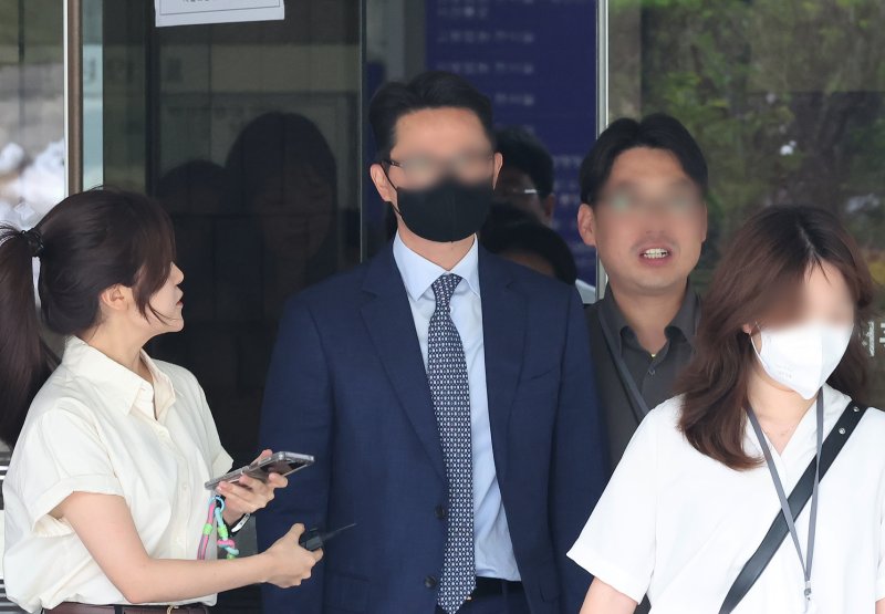 윤석열 전 대통령의 부인 김건희 여사에게 청탁할 목적으로 명품 가방과 목걸이를 전달한 혐의를 받는 윤영호 전 통일교 세계본부장. 2025.7.30/뉴스1 ⓒ News1 장수영 기자