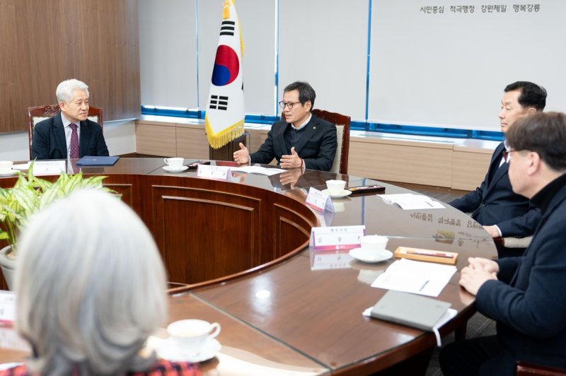 강희문 강릉관광개발공사 사장 임명장 수요 (출처=연합뉴스)