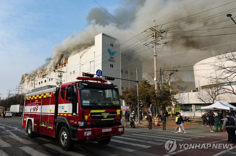 시흥 SPC삼립 시화공장서 불 (출처=연합뉴스)