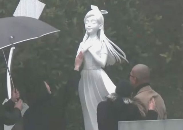 쉬시위안(徐熙媛)이 안장된 대만 진바오산 추모공원에서 진행된 기념 조각상 제막식 사진=SNS