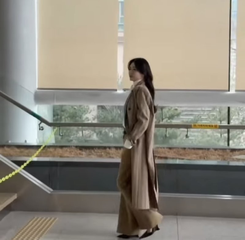 박하선, 촬영장서 애교 폭발…미모 과시