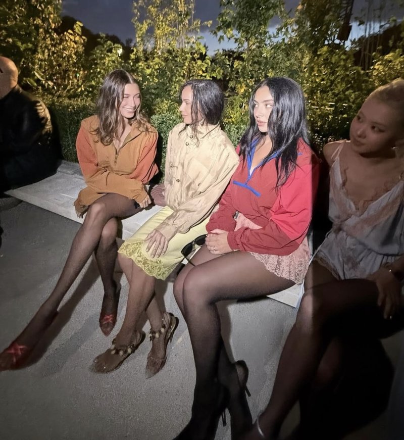 가수 찰리 XCX가 올린 인스타그램 사진 속 음영 처리된 블랙핑크 로제 (출처=연합뉴스)