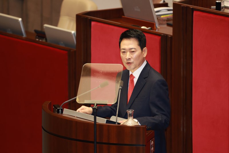 [서울=뉴시스] 고승민 기자 = 장동혁 국민의힘 대표가 4일 서울 여의도 국회에서 열린 본회의에서 교섭단체 대표연설을 하고 있다. 2026.02.04. kkssmm99@newsis.com