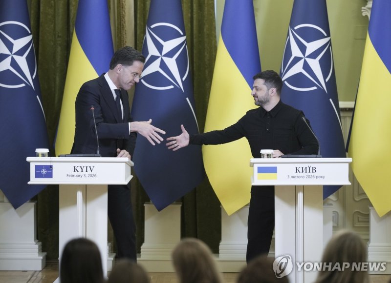 키이우 방문해 볼로디미르 젤렌스키 우크라이나 대통령 만난 마르크 뤼터 나토 사무총장 (출처=연합뉴스)