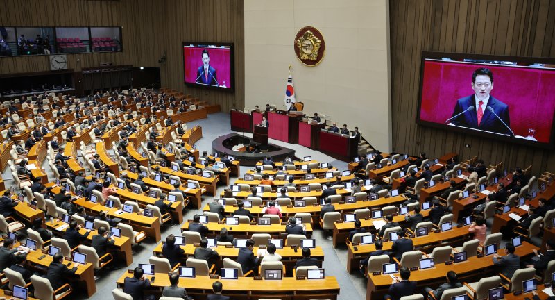 장동혁 국민의힘 대표가 4일 서울 여의도 국회에서 열린 제432회국회(임시회) 3차 본회의에서 교섭단체 대표연설을 하고 있다. 2026.2.4/뉴스1 ⓒ News1 이승배 기자