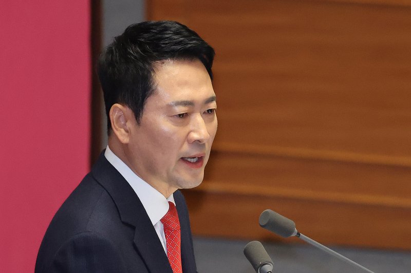 장동혁 국민의힘 대표가 4일 서울 여의도 국회에서 열린 제432회국회(임시회) 제3차 본회의에서 국정에 관한 교섭단체 대표연설을 하고 있다. 2026.2.4/뉴스1 ⓒ News1 신웅수 기자