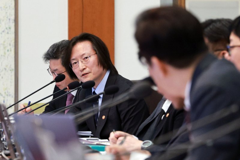 [서울=뉴시스] 고범준 기자 = 주병기 공정거래위원회 위원장이 3일 청와대에서 열린 국무회의에서 발언하고 있다. 2026.02.03. bjko@newsis.com