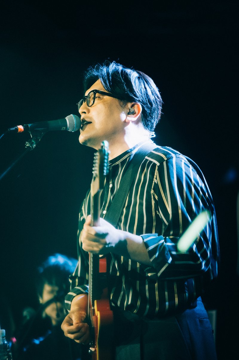 은유의 외투 벗고 구어의 골목으로…키린지, 그의 지도 위에 새겨진 안부