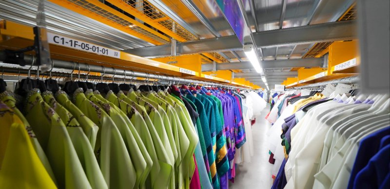 [서울=뉴시스]무대예술지원센터 의상보관소 내부. (사진=국립극장 제공)