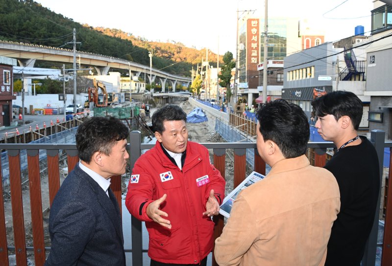 김성수 해운대구청장 현장 방문 모습.(해운대구청 제공. 재판매 및 DB금지)