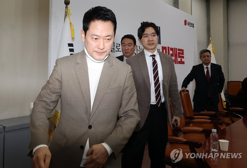 장동혁 대표 "재신임 투표 요구 있으면, 의원직도 걸고 하겠다" (출처=연합뉴스)