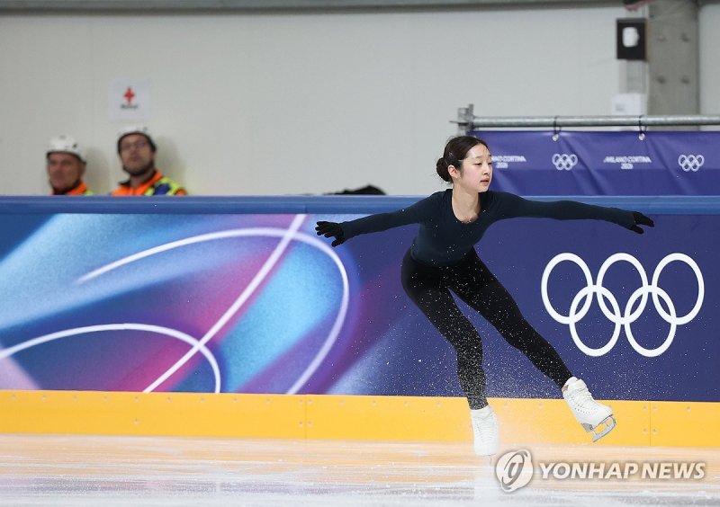 훈련하는 피겨 신지아 (출처=연합뉴스)