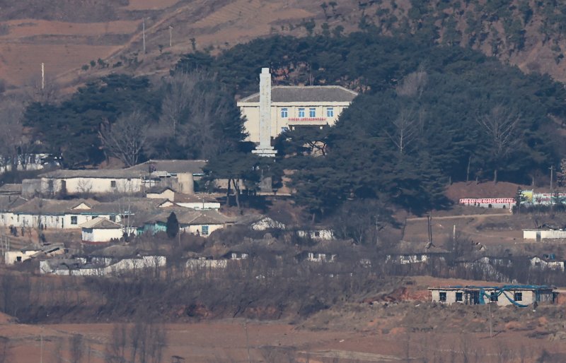 경기 파주시 오두산통일전망대에서 바라본 북한 개풍군 마을 일대. 2026.1.11/뉴스1 ⓒ News1 김도우 기자