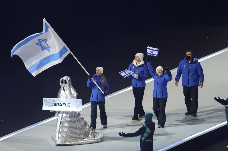 6일 오후(현지시간) 이탈리아 밀라노 산시로 올림픽 스타디움에서 열린 2026 밀라노·코르티나담페초 동계올림픽대회 개회식에서 이스라엘 선수단이 입장하는 중 관중석에서 야유가 쏟아지고 있다. 2026.2.7 ⓒ 뉴스1 김진환 기자