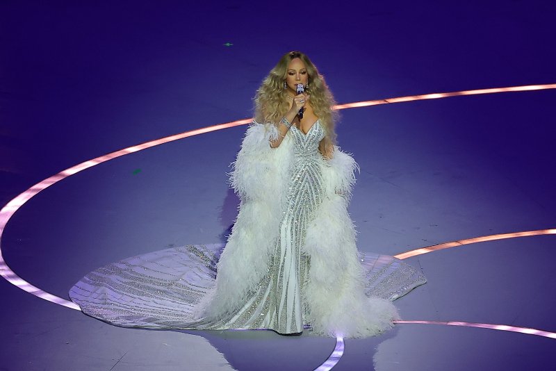 머라이어 캐리가 6일 오후(현지시간) 밀라노 산시로 올림픽 스타디움에서 열린 2026 밀라노·코르티나담페초 동계올림픽대회 개회식에서 오프닝 공연을 펼치고 있다. 2026.2.7 ⓒ 뉴스1 김성진 기자