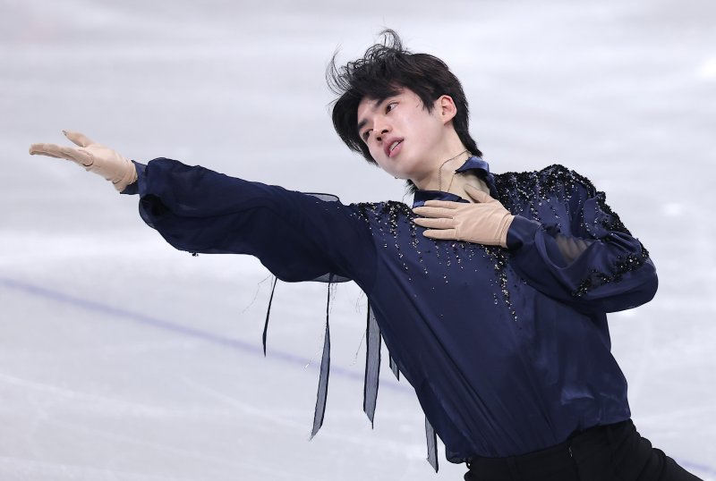 피겨 차준환이 7일(현지시간) 이탈리아 밀라노 아이스 스케이팅 아레나에서 열린 2026 밀라노·코르티나담페초 동계올림픽 피겨 스케이팅 팀 이벤트(단체전) 남자 싱글 쇼트 프로그램에서 연기를 펼치고 있다. 2026.2.8 ⓒ 뉴스1 김성진 기자