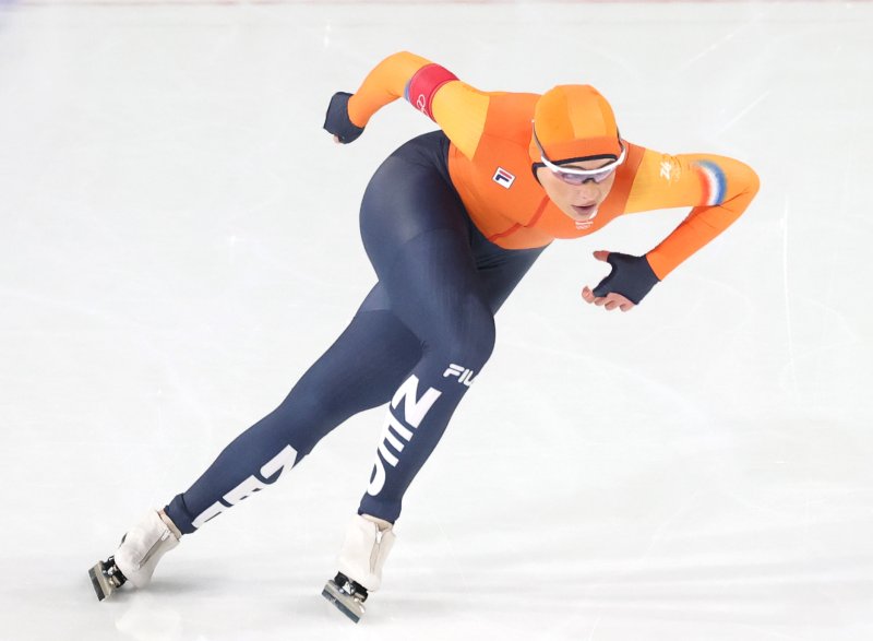 2026 밀라노-코르티나담페초 동계올림픽 스피드스케이팅 여자 1,000ｍ 경기에서 네덜란드의 유타 레이르담이 질주하고 있다. 레이르담은 1분12초31의 올림픽 신기록으로 우승했다.연합뉴스