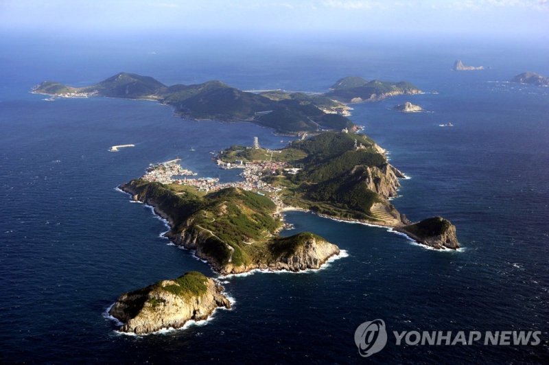 추자도 전경. 제주도는 섬 지역의 생활여건 개선을 위해 해수담수화시설 확충과 묵리항 어촌뉴딜300, 추자올레 인도교·수변공원 조성 등 물 공급·어촌 정주·관광 기반 사업을 추진하고 있다. 사진=연합뉴스