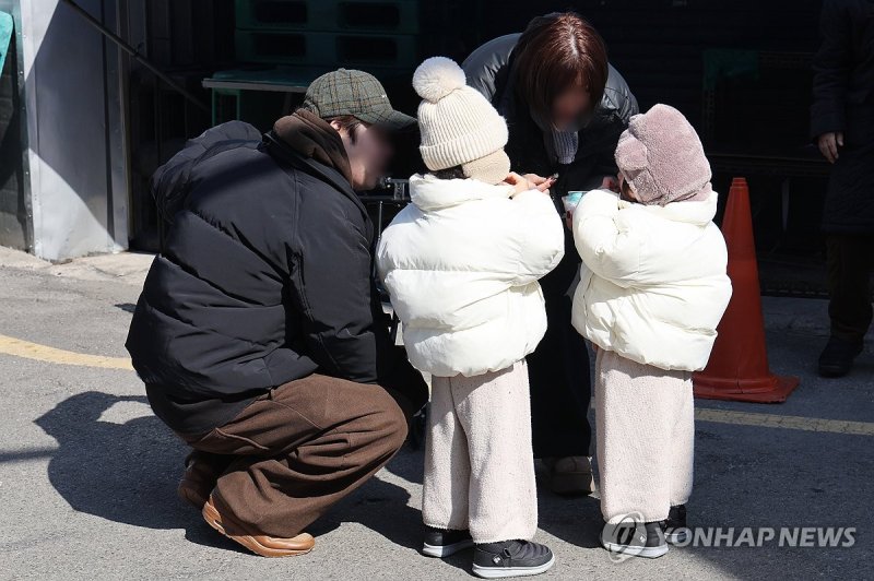 "아이 하원 맞춰 퇴근 할께요".. 최사원 부글부글