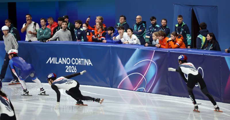 "갈비뼈 잡고 쓰러진 우리 에이스" 김길리, 결국 순위결정전 '교체'... 韓 쇼트트랙 '초긴장' [2026 밀라노]