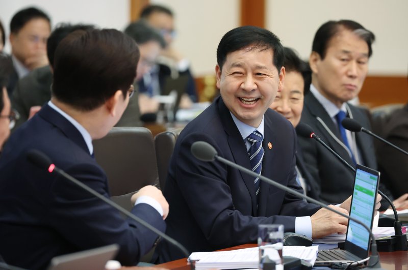 경기 회복&middot;반도체 호황 '세수 펑크' 탈출…힘 받는 벚꽃추경