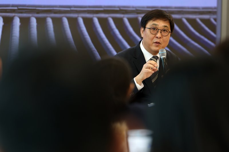 최휘영 문화체육관광부 장관이 12일 서울 서대문구 모두예술극장에서 출입기자 간담회를 갖고 발언을 하고 있다. (사진=문화체육관광부 제공) *재판매 및 DB 금지