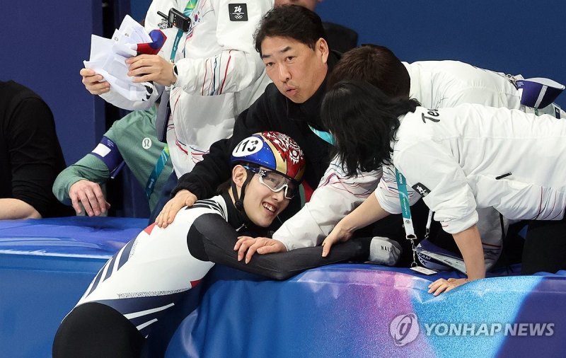막내 임종언 '고군분투', 첫 메달 안겼지만... 韓 쇼트트랙 '적신호' 켜졌다 [2026 밀라노]
