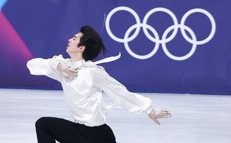 피겨 차준환이 13일(현지시간) 이탈리아 밀라노 아이스 스케이팅 아레나에서 열린 2026 밀라노·코르티나담페초 동계올림픽 피겨 스케이팅 남자 싱글 프리 스케이팅에서 연기를 펼치고 있다. 2026.2.14 ⓒ 뉴스1 김성진 기자