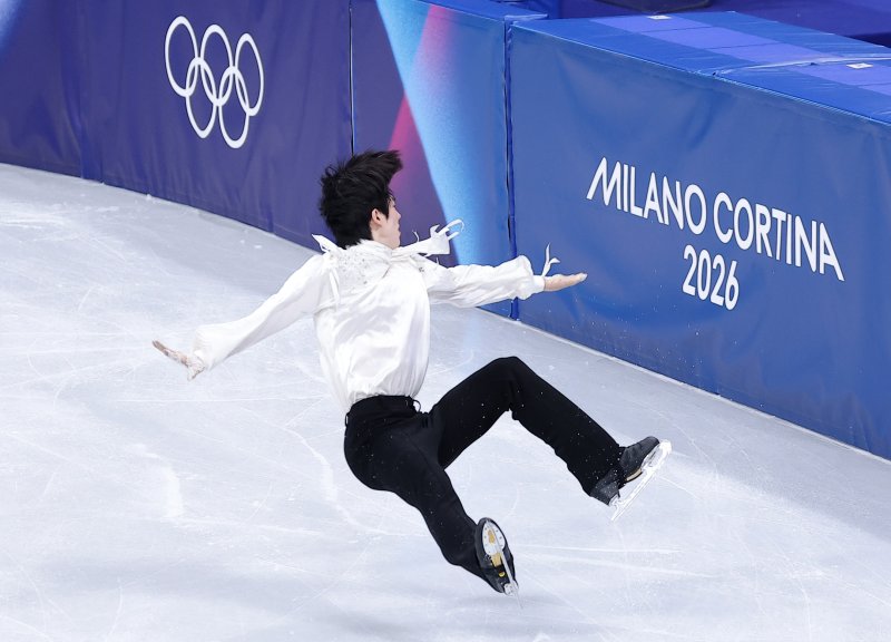 난장판 된 프리스케이팅... 차준환, 통한의 점프 실수가 너무 아쉽다 [2026 밀라노]