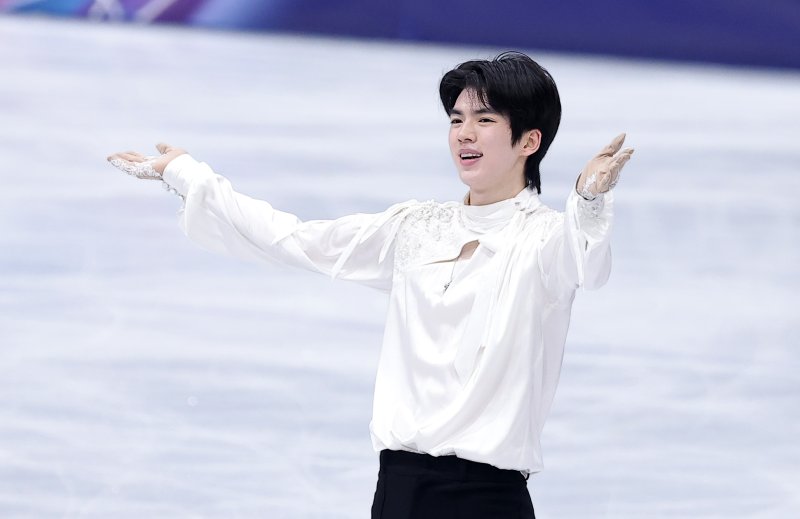 난장판 된 프리스케이팅... 차준환, 통한의 점프 실수가 너무 아쉽다 [2026 밀라노]