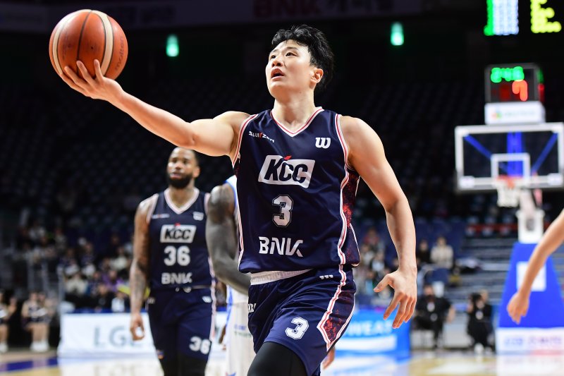 プロバスケットボールKCC、ガス工事を破って5位跳躍…ソノ・LGも勝利（総合）