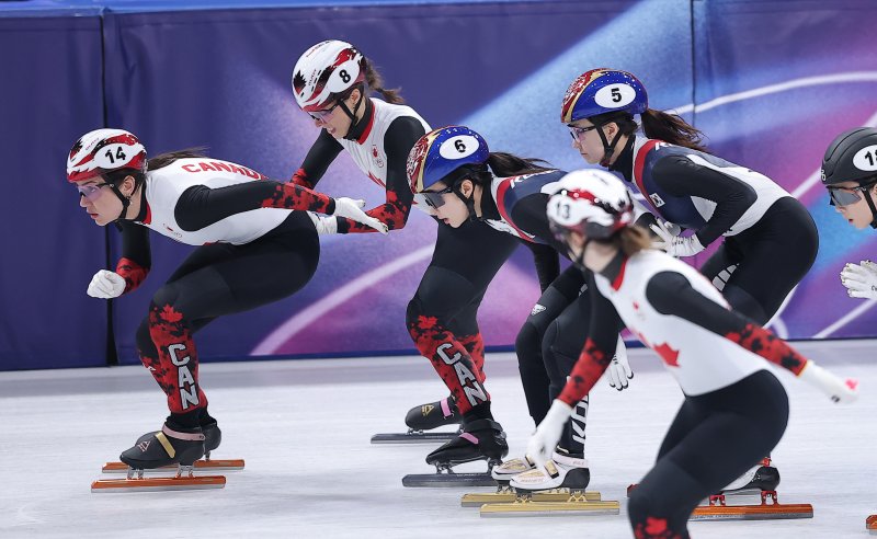 "힘으로 밀고 버틴다"… 韓 쇼트트랙, '기적의 막판 역전'이 완전히 사라졌다