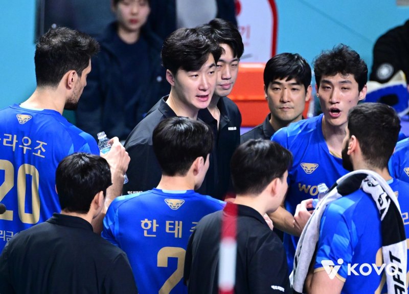 '배神'의 사위, 1&middot;2&middot;3위 팀 모두 잡았다... 정말 정식 감독 되는거 아니야??