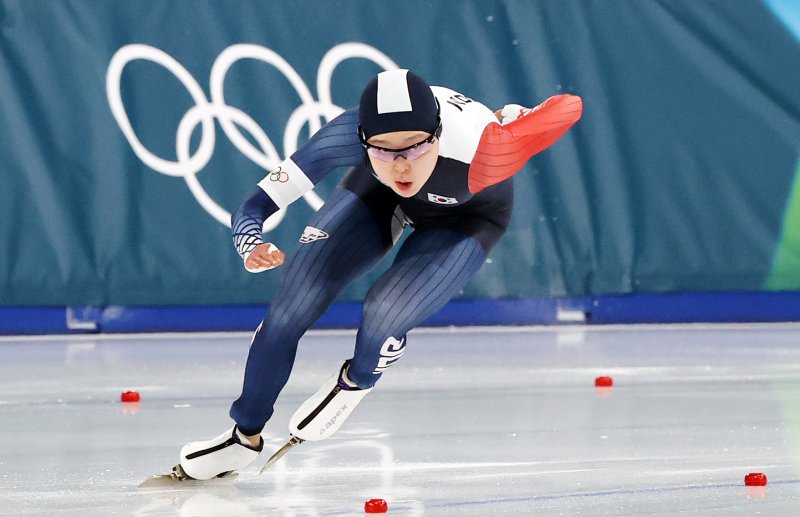 (밀라노=뉴스1) 김진환 기자 = 스피드스케이팅 김민선이 15일(현지시간) 이탈리아 밀라노 스피드스케이팅 스타디움 열린 2026 밀라노·코르티나담페초 동계올림픽 스피드스케이팅 여자 500m에서 질주하고 있다. 김민선은 38초01로 결승선을 통과하며 최종 14위로 경기를 마쳤다. 2026.2.16/뉴스1 /사진=뉴스1화상