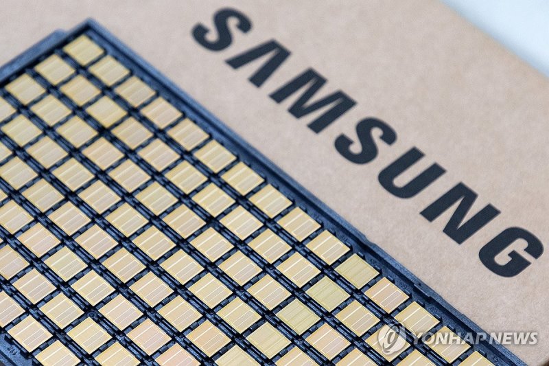 삼성전자, 세계 최초 HBM4 양산 출하 (출처=연합뉴스)