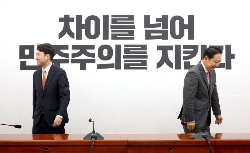 '연대 없다' 이준석 지방선거 마이웨이?…국힘과 선거 연대 가능성은