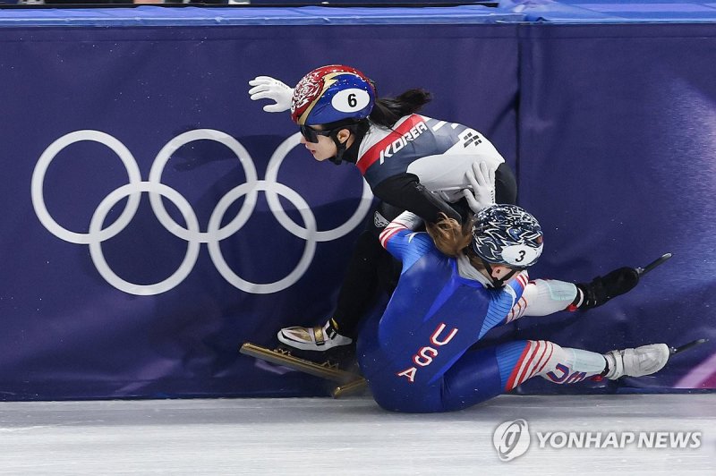 [올림픽] 최민정-심석희 사이의 꼬마 소녀 김길리, 메달리스트로 우뚝