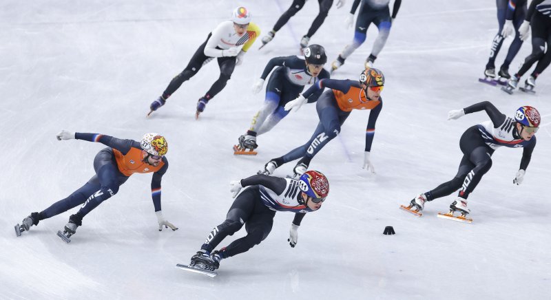 "힘으로 밀고 버틴다"… 韓 쇼트트랙, '기적의 막판 역전'이 완전히 사라졌다